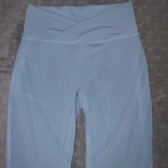 Alphalete Surface Path Laser Leggings - Picture 2 of 3